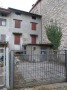 Facciata con spazio privato.